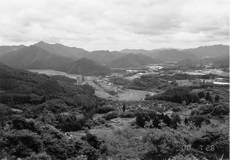 宝山山頂より夜久野方面(東方)を見る