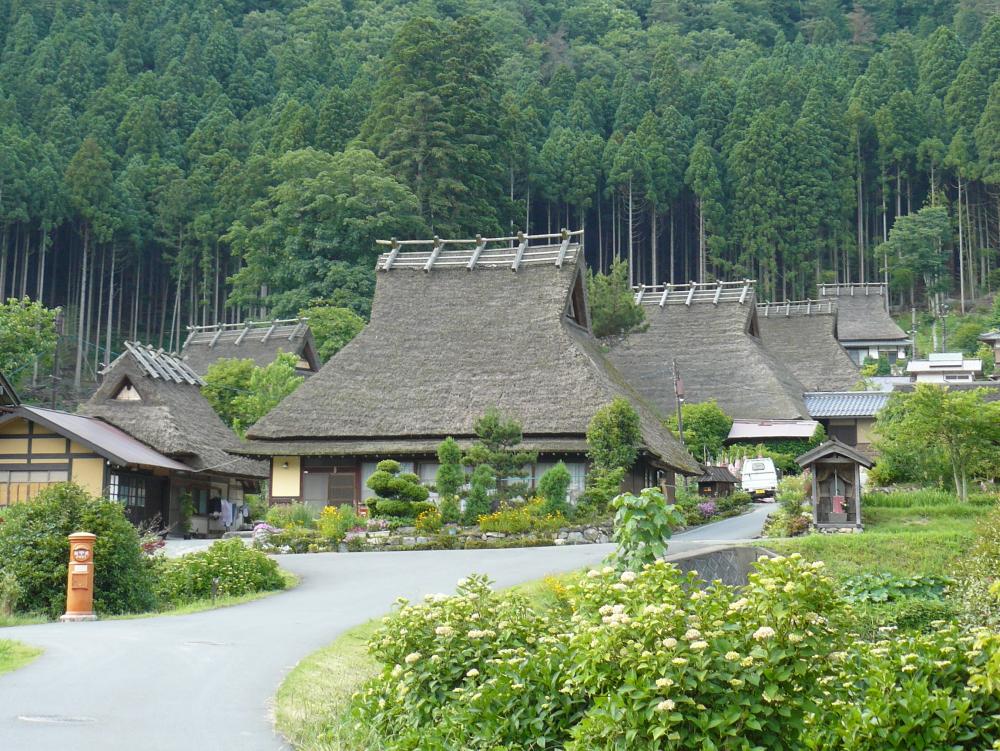 かやぶき１